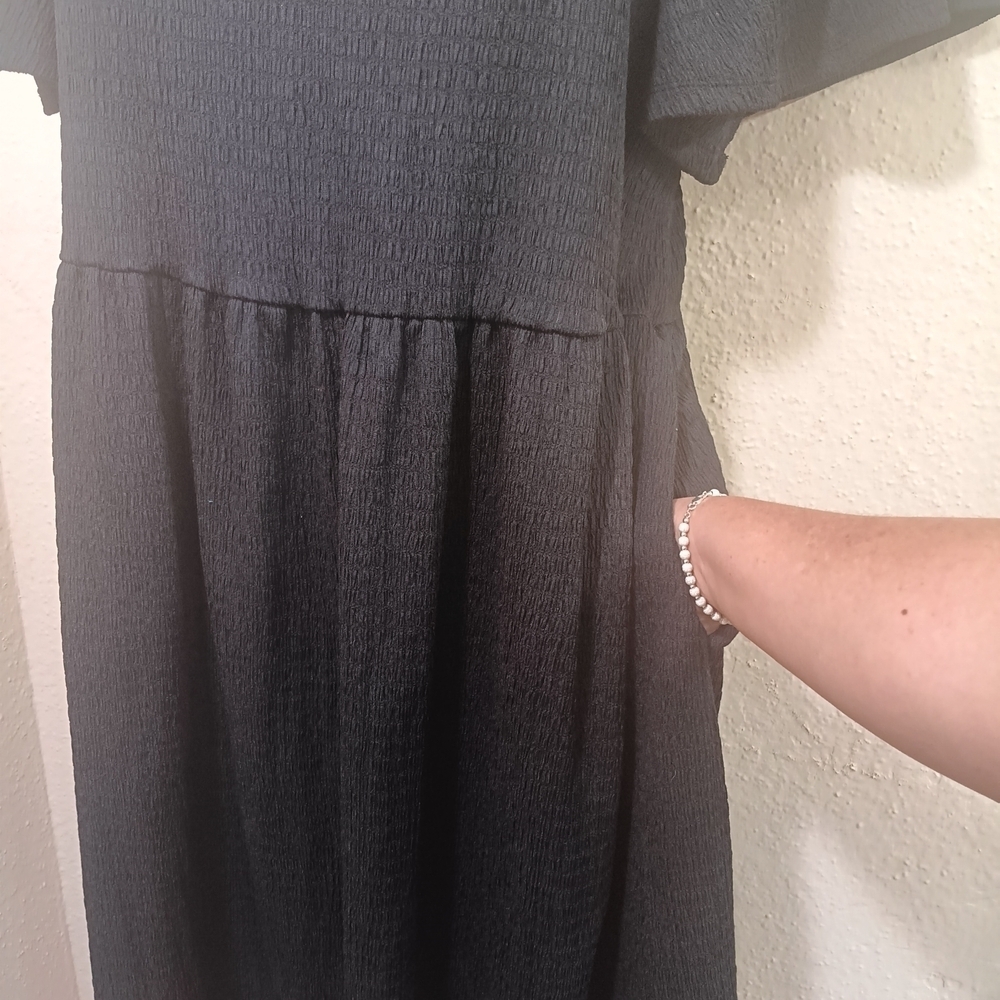 Ava & Viv Black Midi Dress - Picture 4 of 8